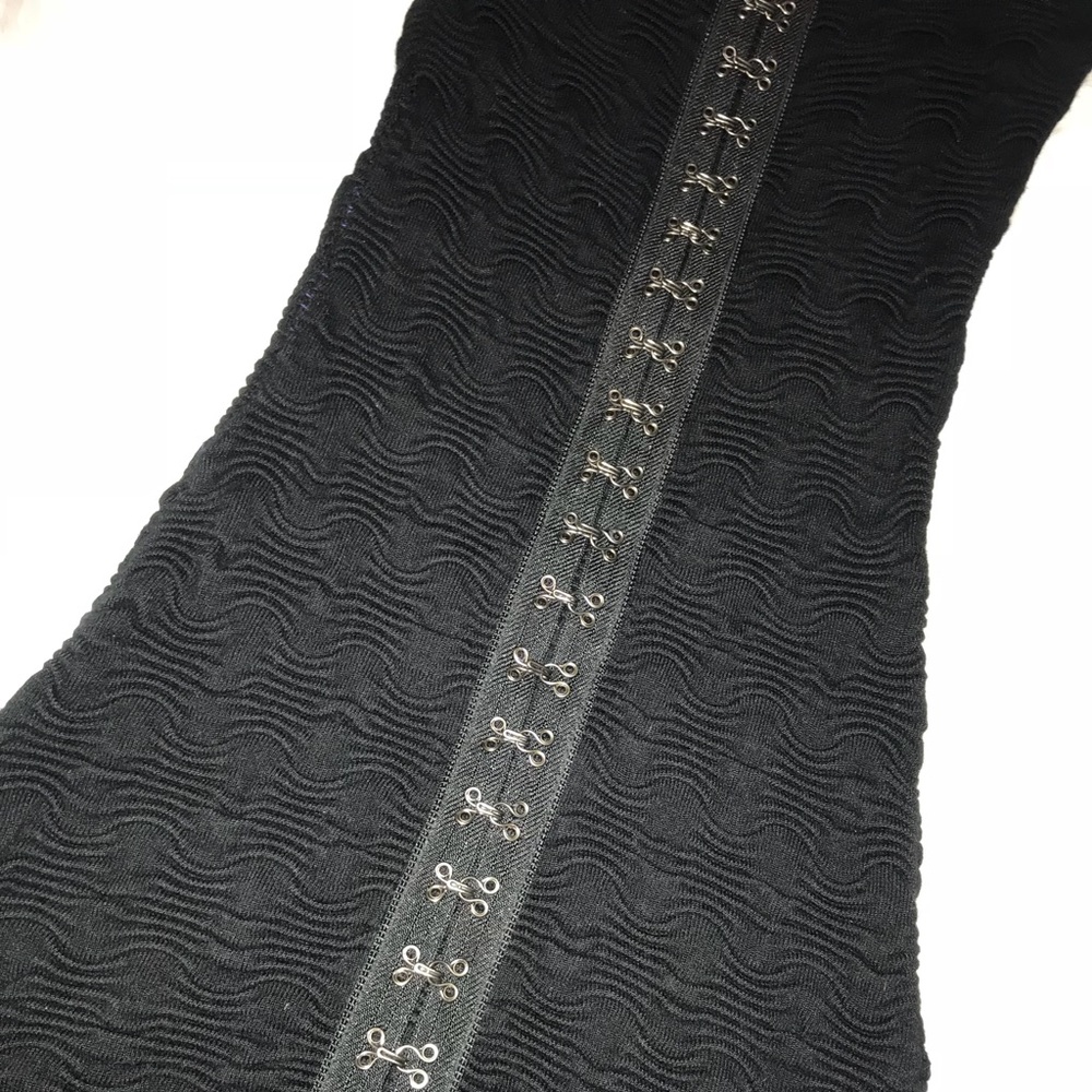GUESS Ribbed Tube Dress - Picture 5 of 6